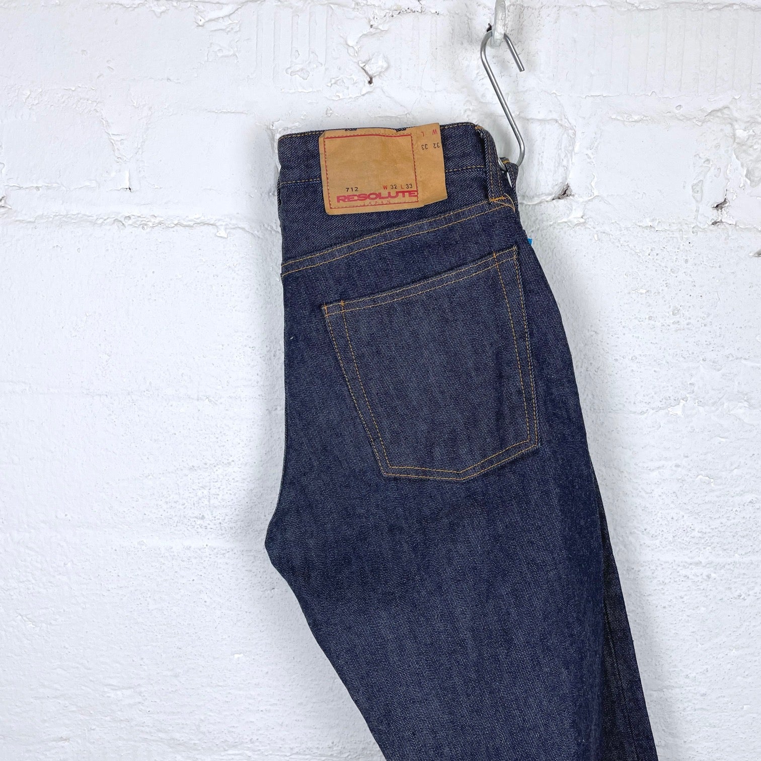 resolute | 712 - Image 4
