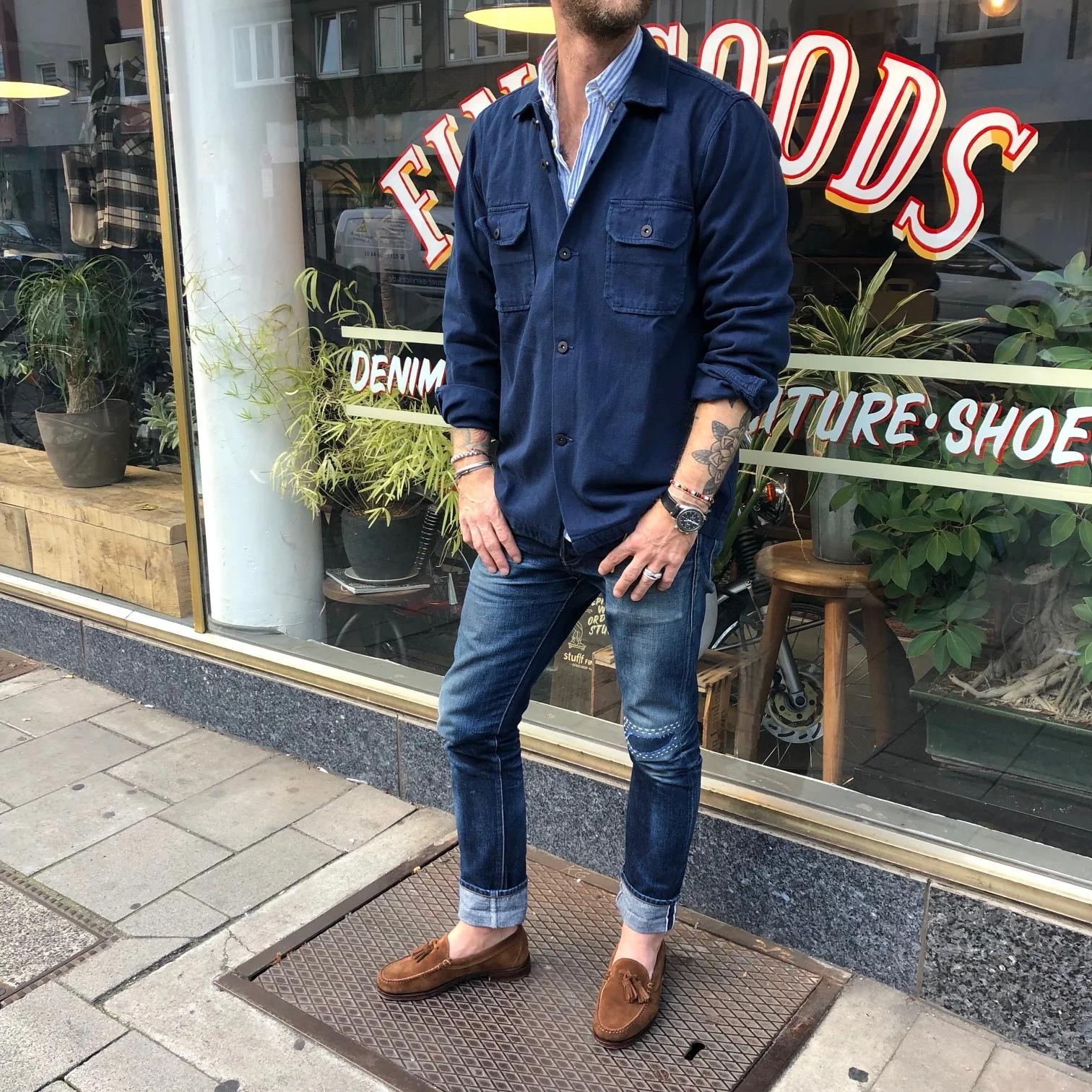 rogue territory | garment dyed infantry shirt faded navy - Image 4