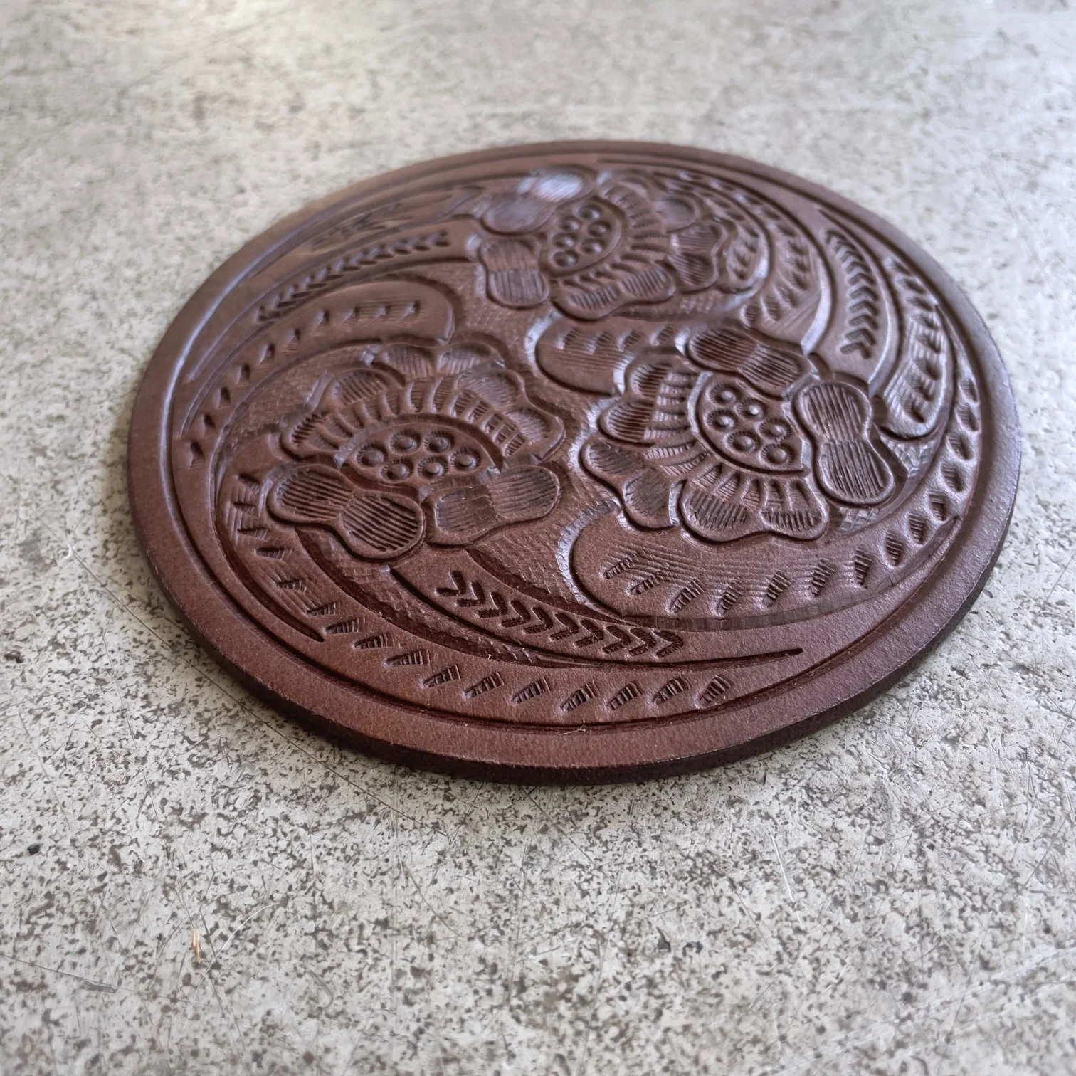 rrl | hand-tooled leather coaster set (6 pcs) - Image 3