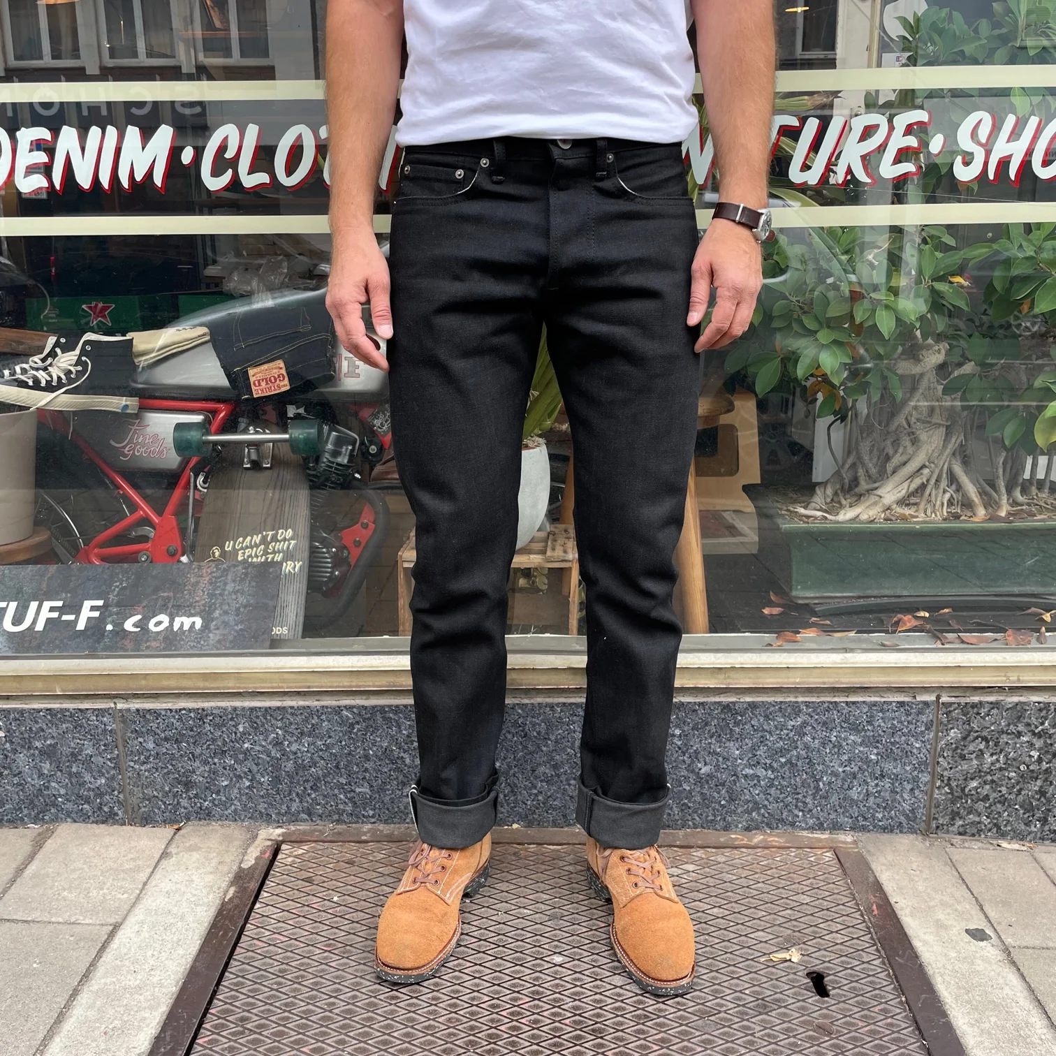 schaeffer's garment hotel | standard slim sulphur black - Image 3