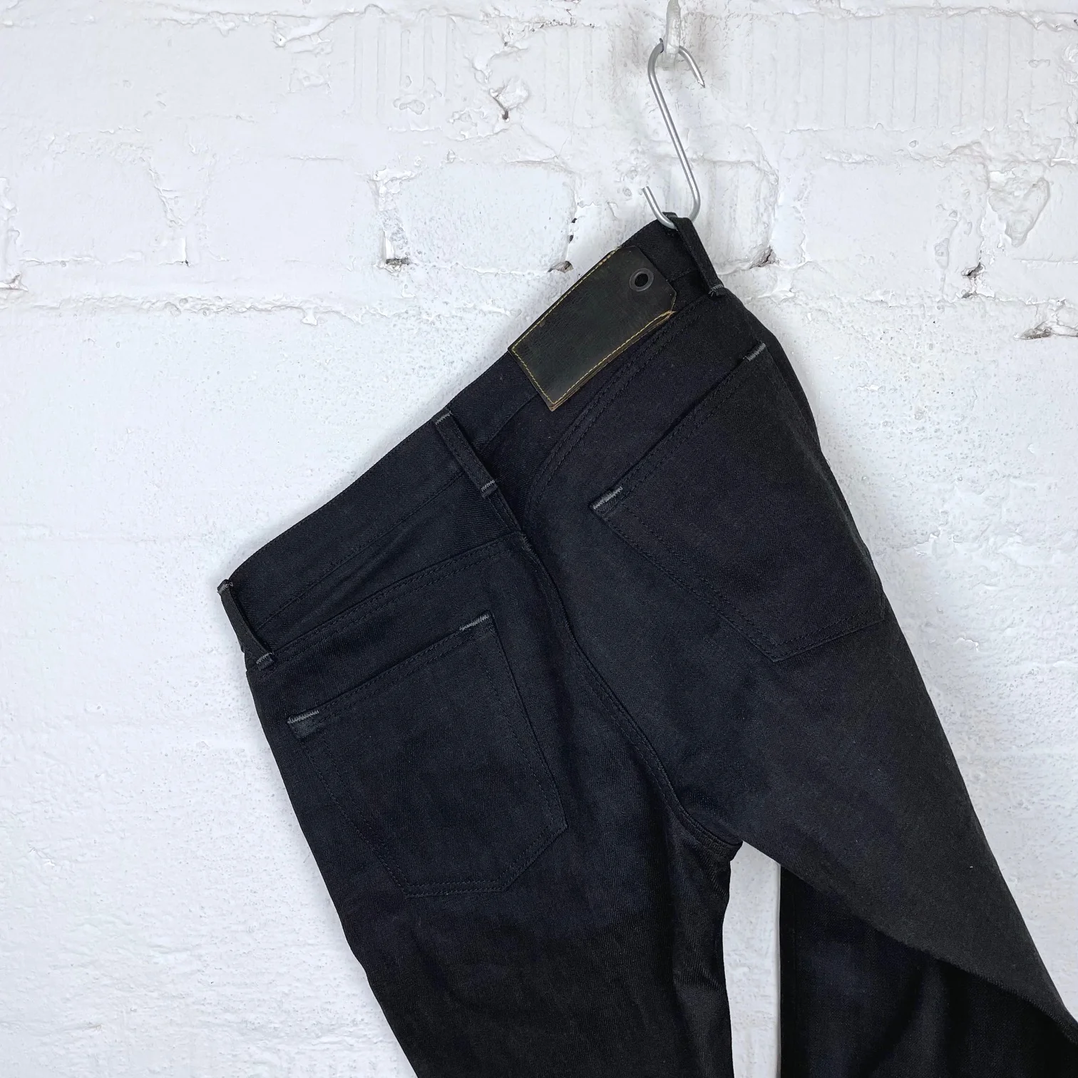 schaeffer's garment hotel | standard slim sulphur black - Image 5