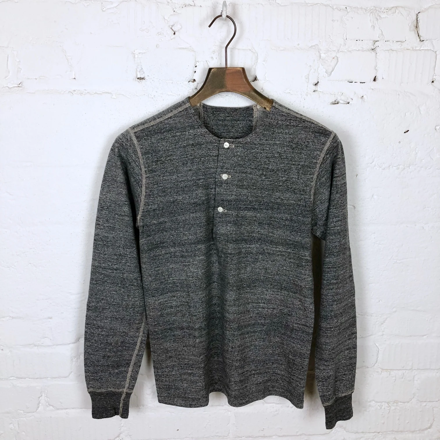 stevenson overall co. | loopwheel longsleeve henley heather gray