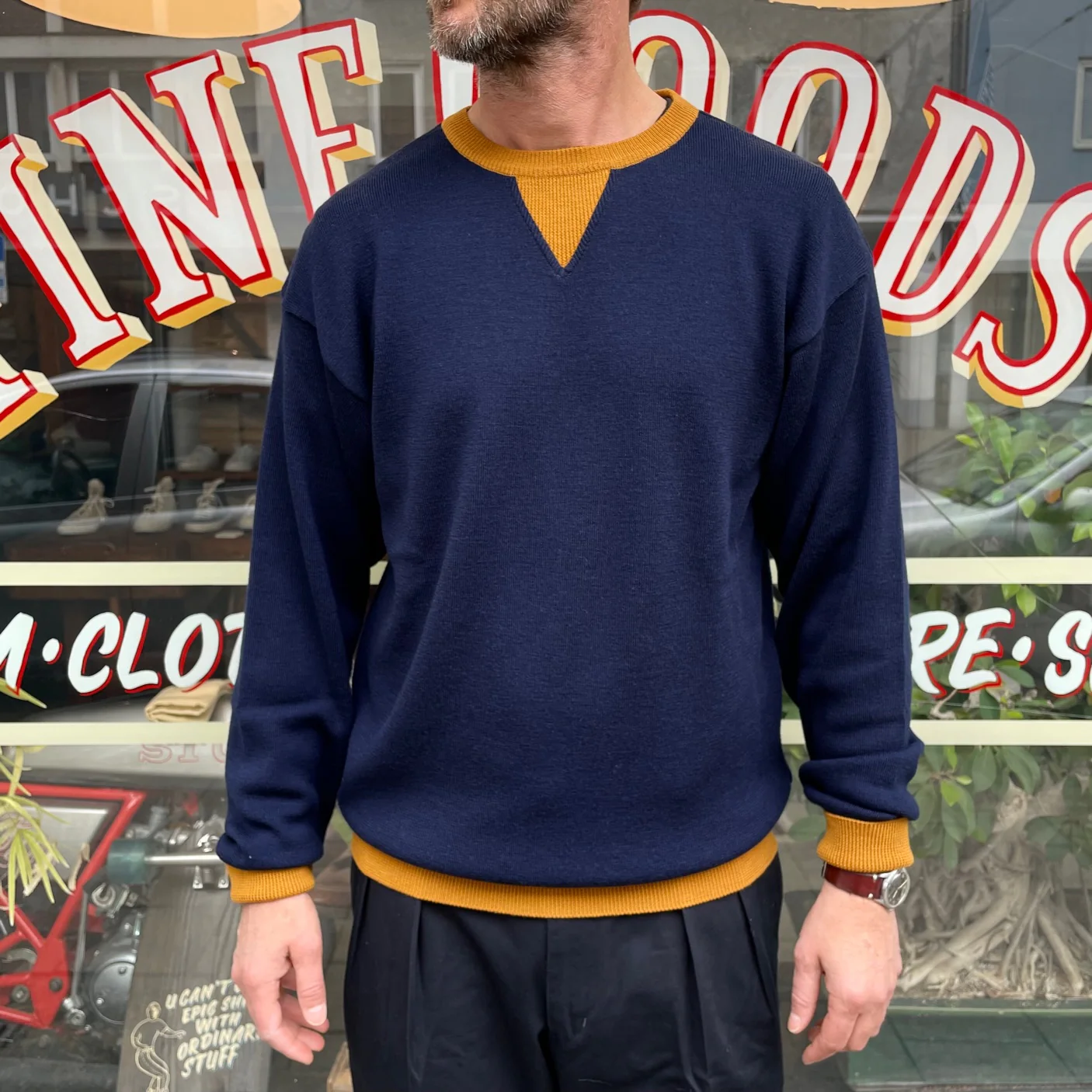 stevenson overall co. | v-gusset wool knitted sweat shirt navy - Image 2