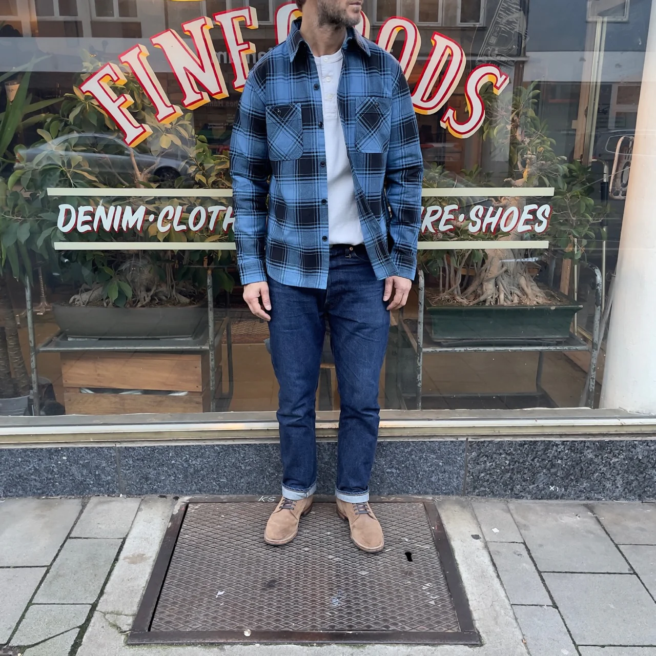 studio d'artisan | 5700 "awa-ai" natural indigo heavyweight check flannel shirt - Image 2