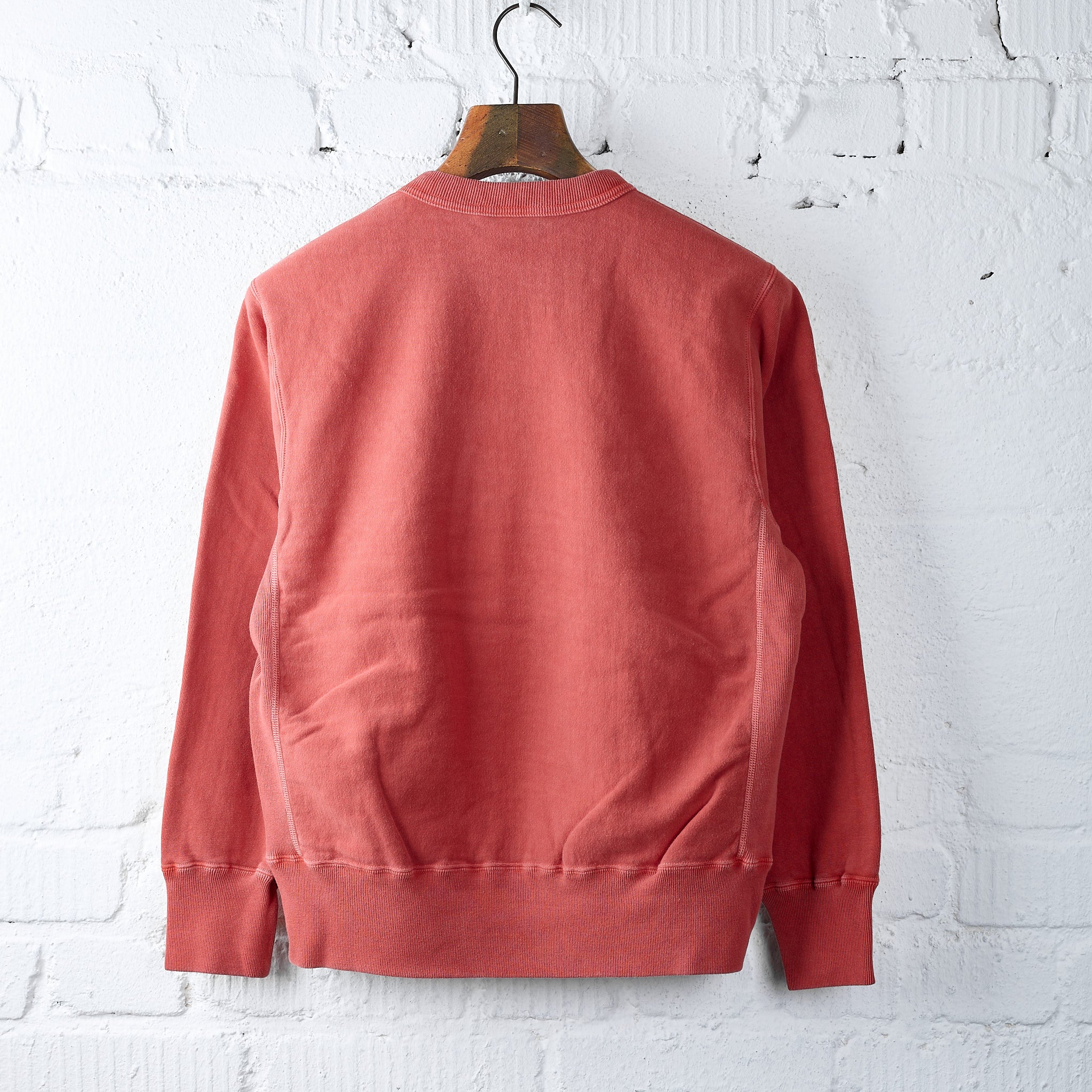 studio d'artisan | 8185 bengala dyed loopwheel sweatshirt - red - Image 2