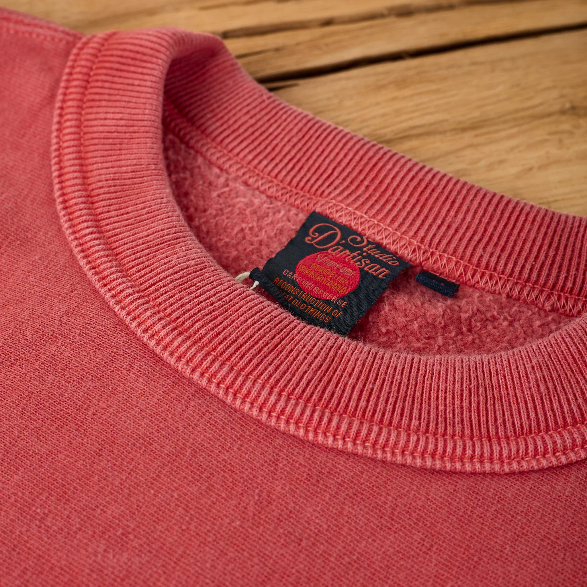 studio d'artisan | 8185 bengala dyed loopwheel sweatshirt - red - Image 3