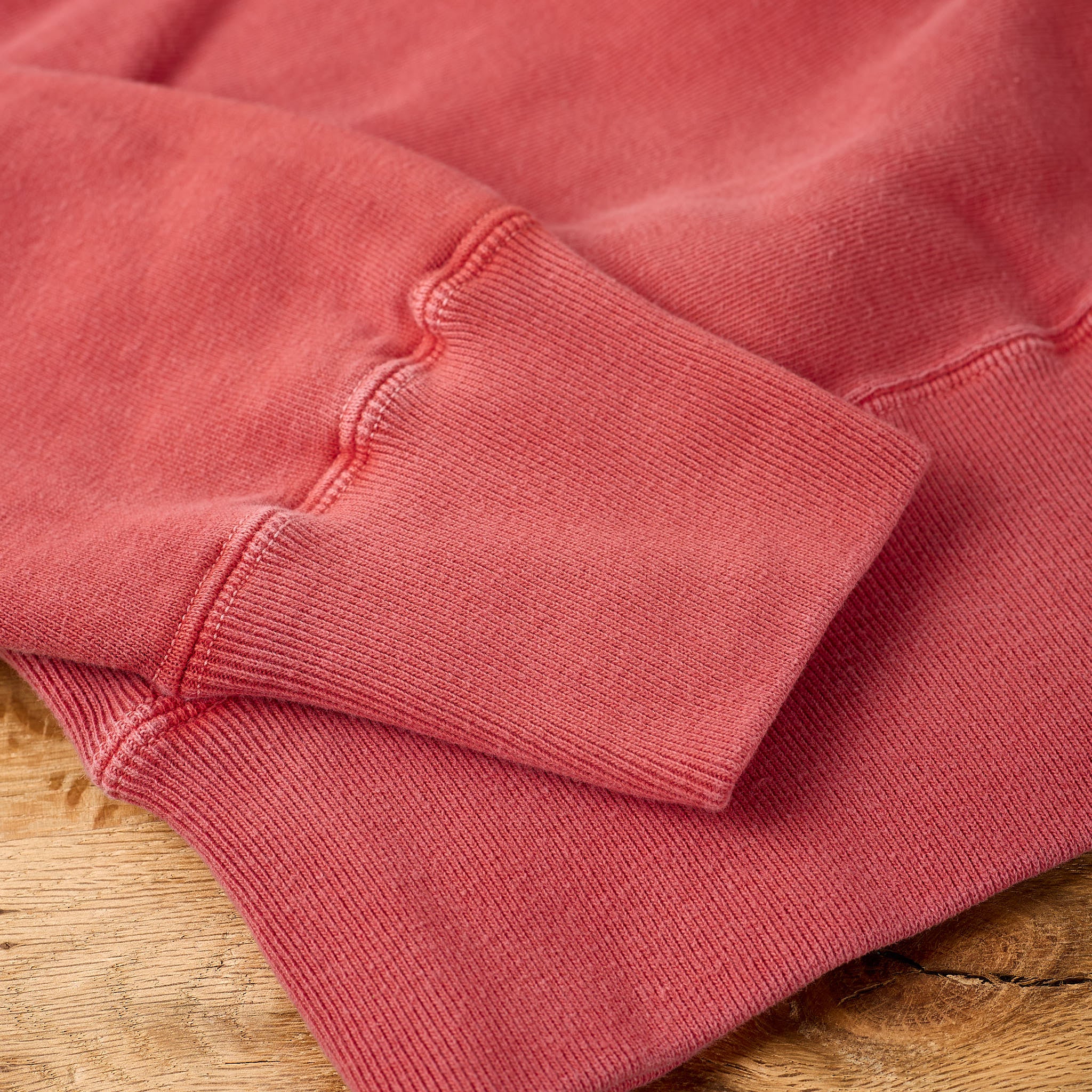 studio d'artisan | 8185 bengala dyed loopwheel sweatshirt - red - Image 4