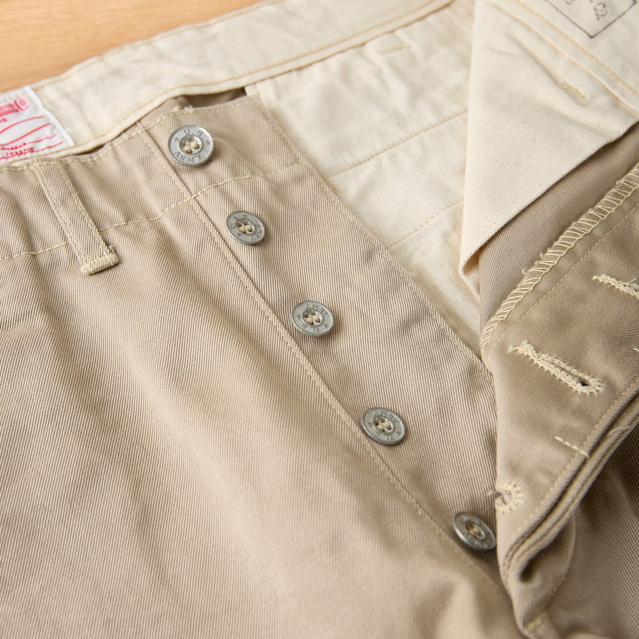 tcb | stay gold chino - 41 khaki - Image 5