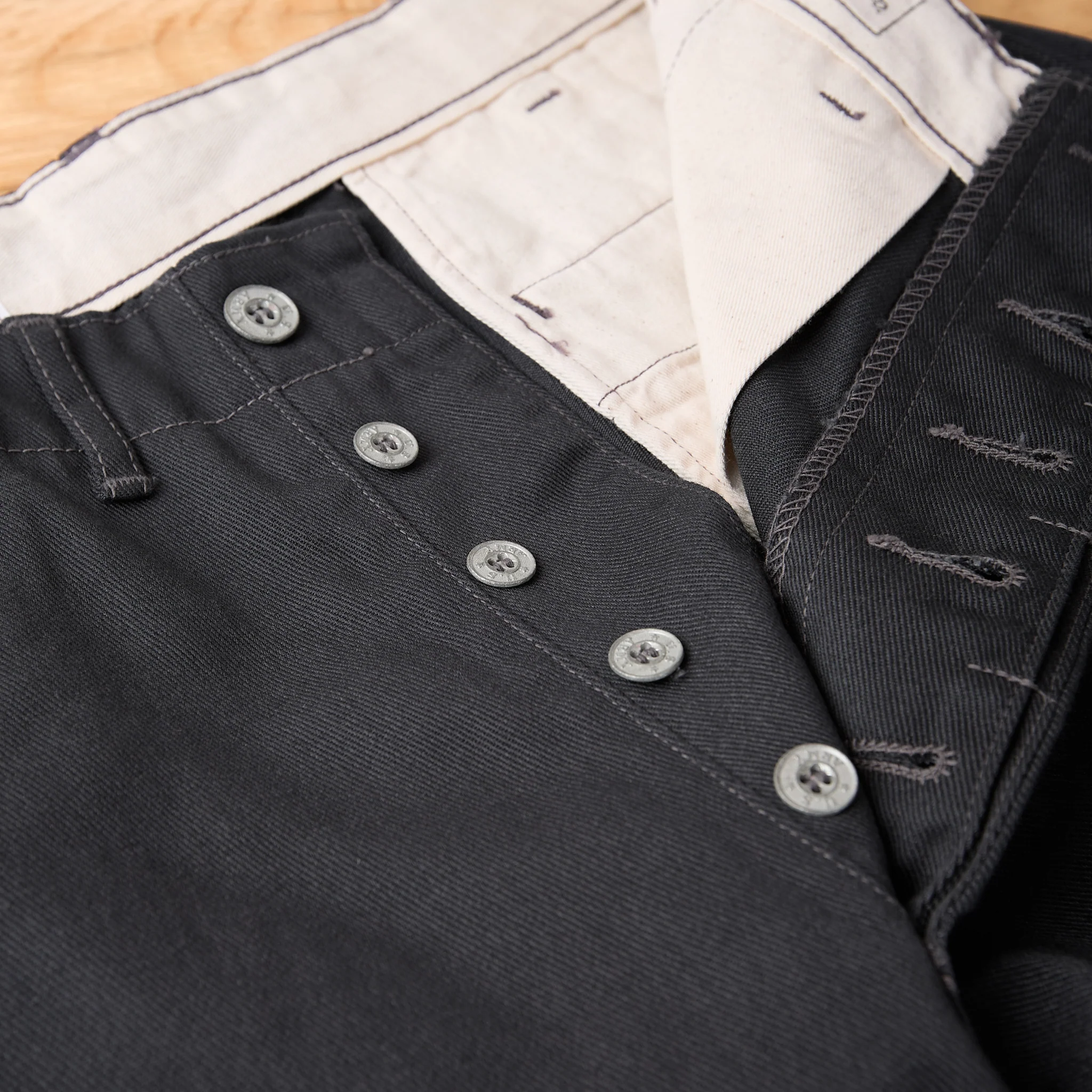 tcb | stay gold chino - stone - Image 4