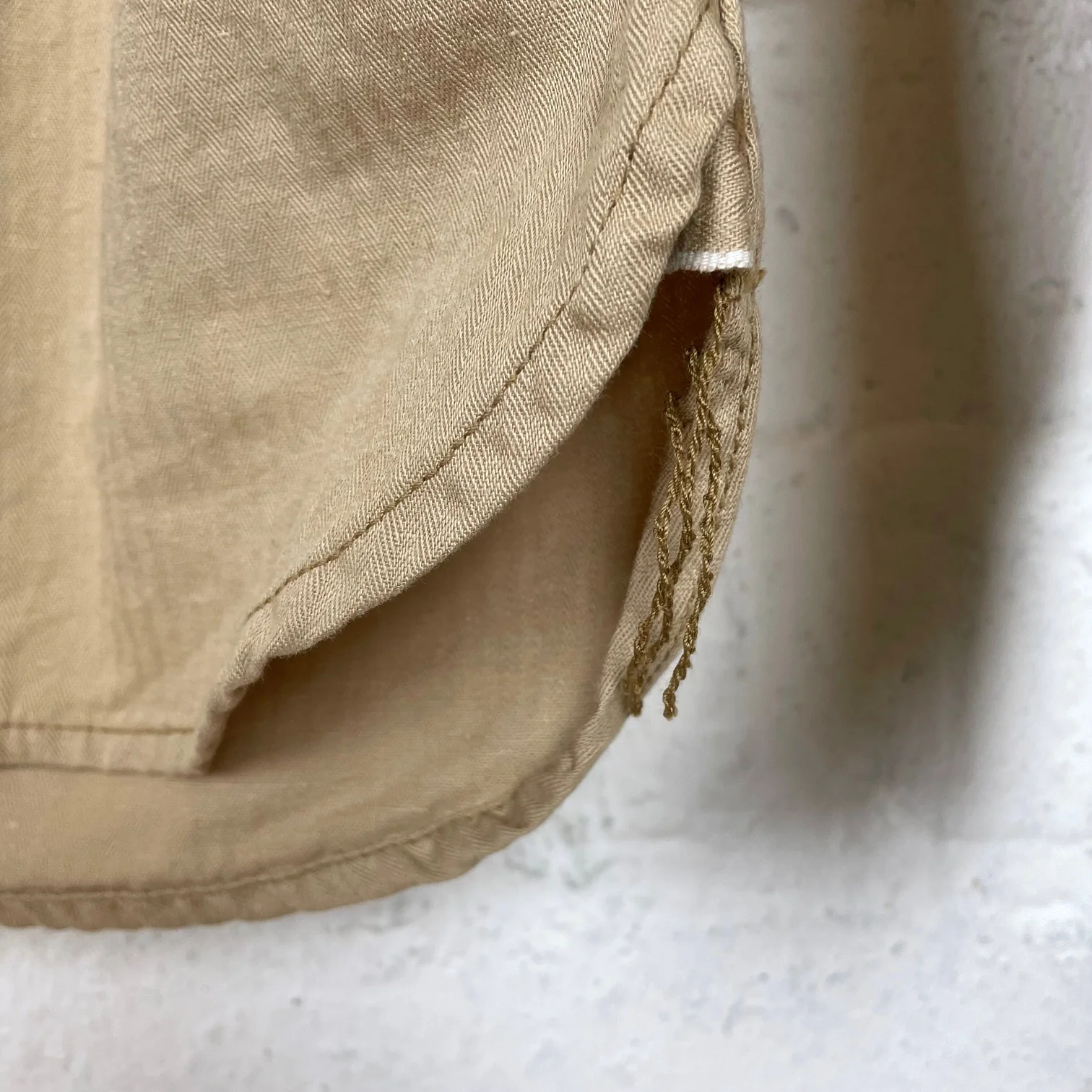 the flat head | fn-sck-004l herringbone work shirt beige - Image 6
