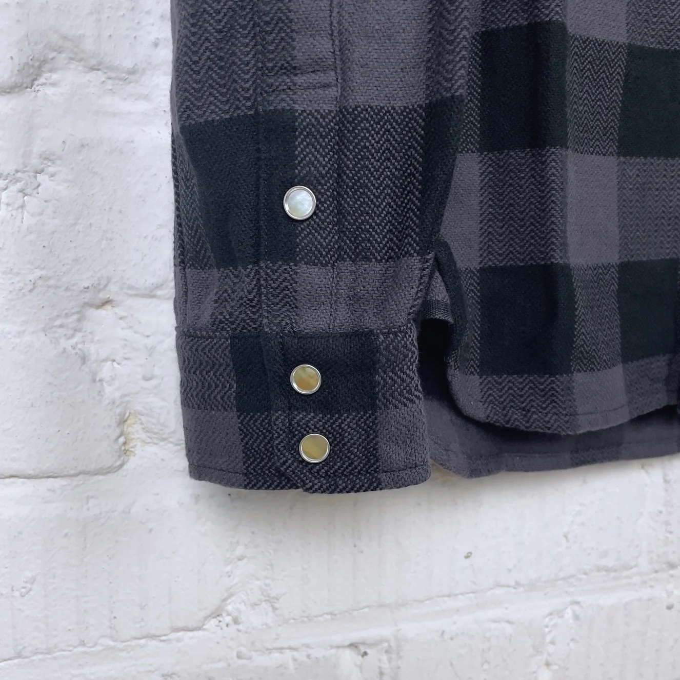 the flat head | fn-snw-101l block check flannel western shirt grey-black - Image 3
