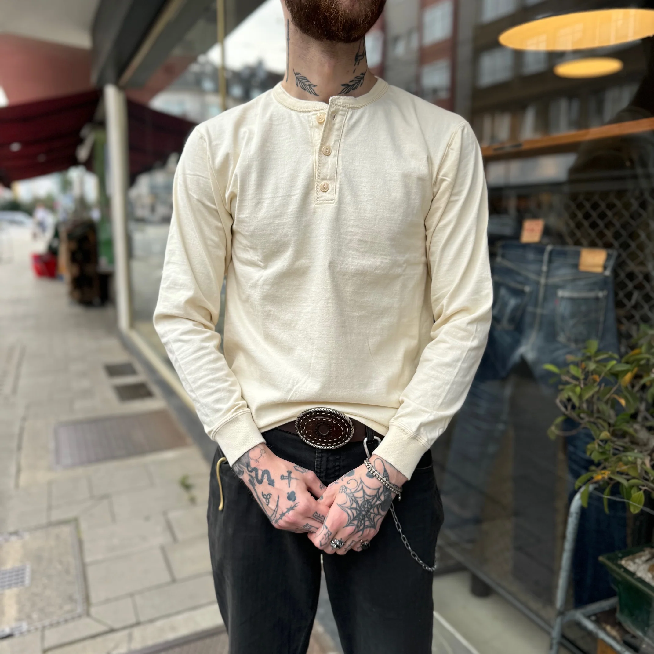 the flat head | fn-tshl-004 henley neck l/s t-shirt - ivory - Image 3