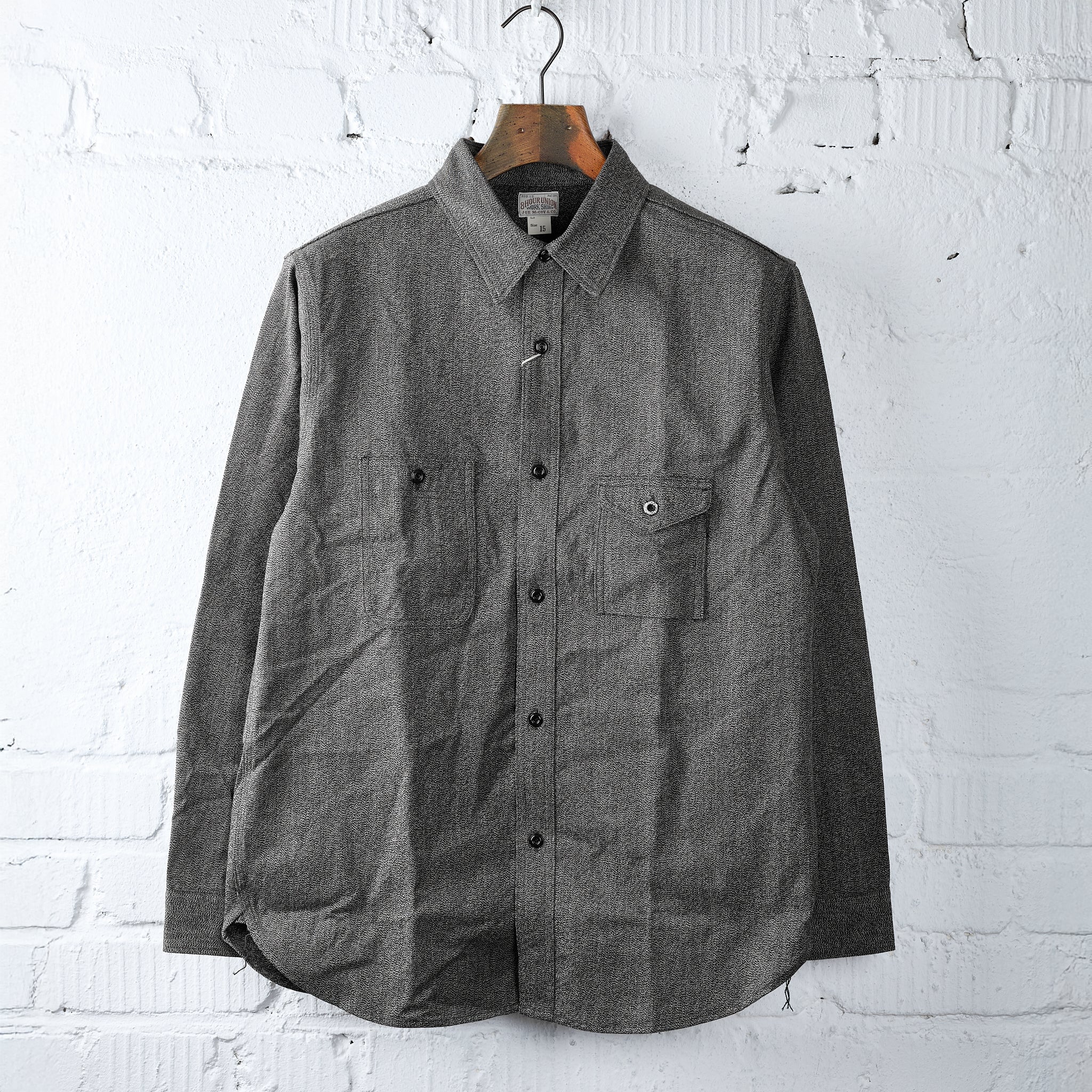 the real mccoy's | 8hu cigarette pocket mock-twist chambray work shirt