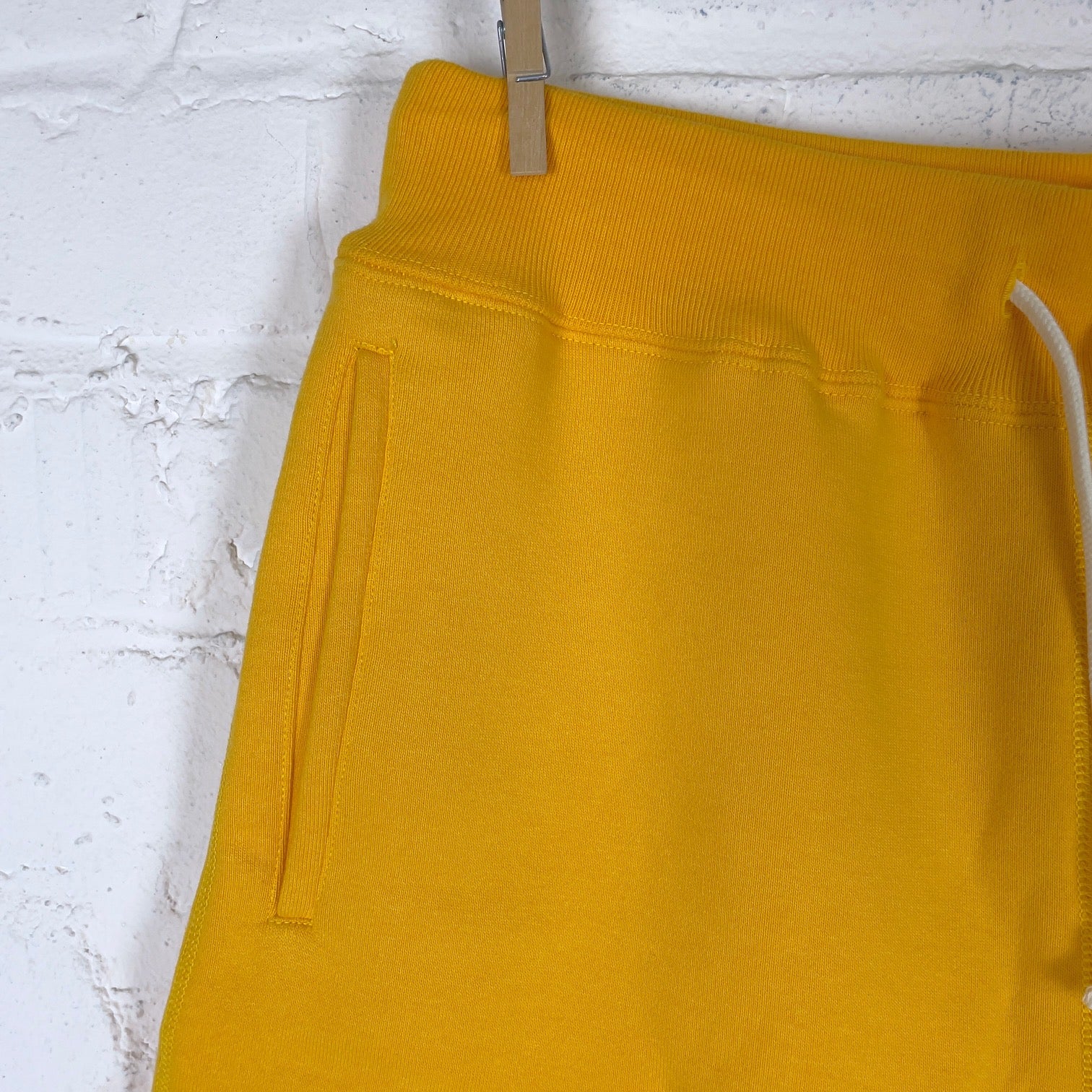 the real mccoy's | 9oz loopwheel sweatshorts yellow - Image 5