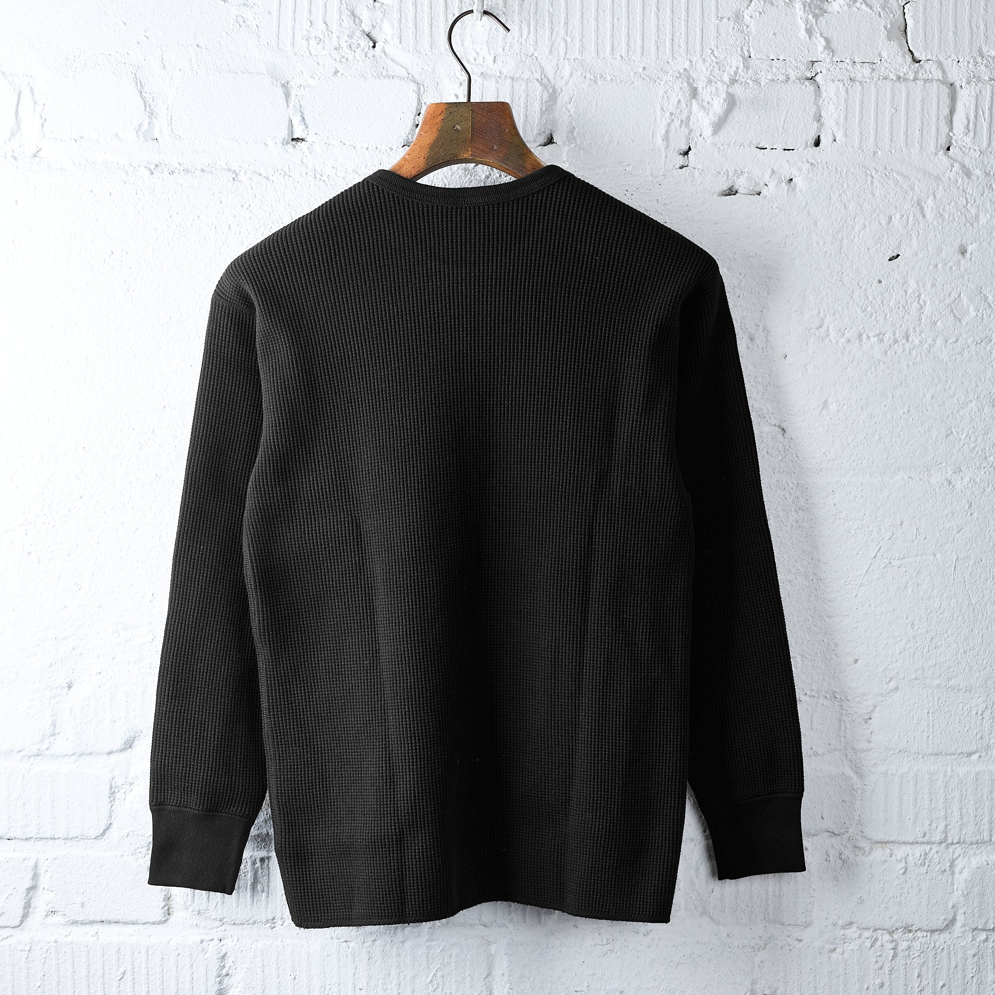 the real mccoy's | ball park waffle thermal shirt - black - Image 2