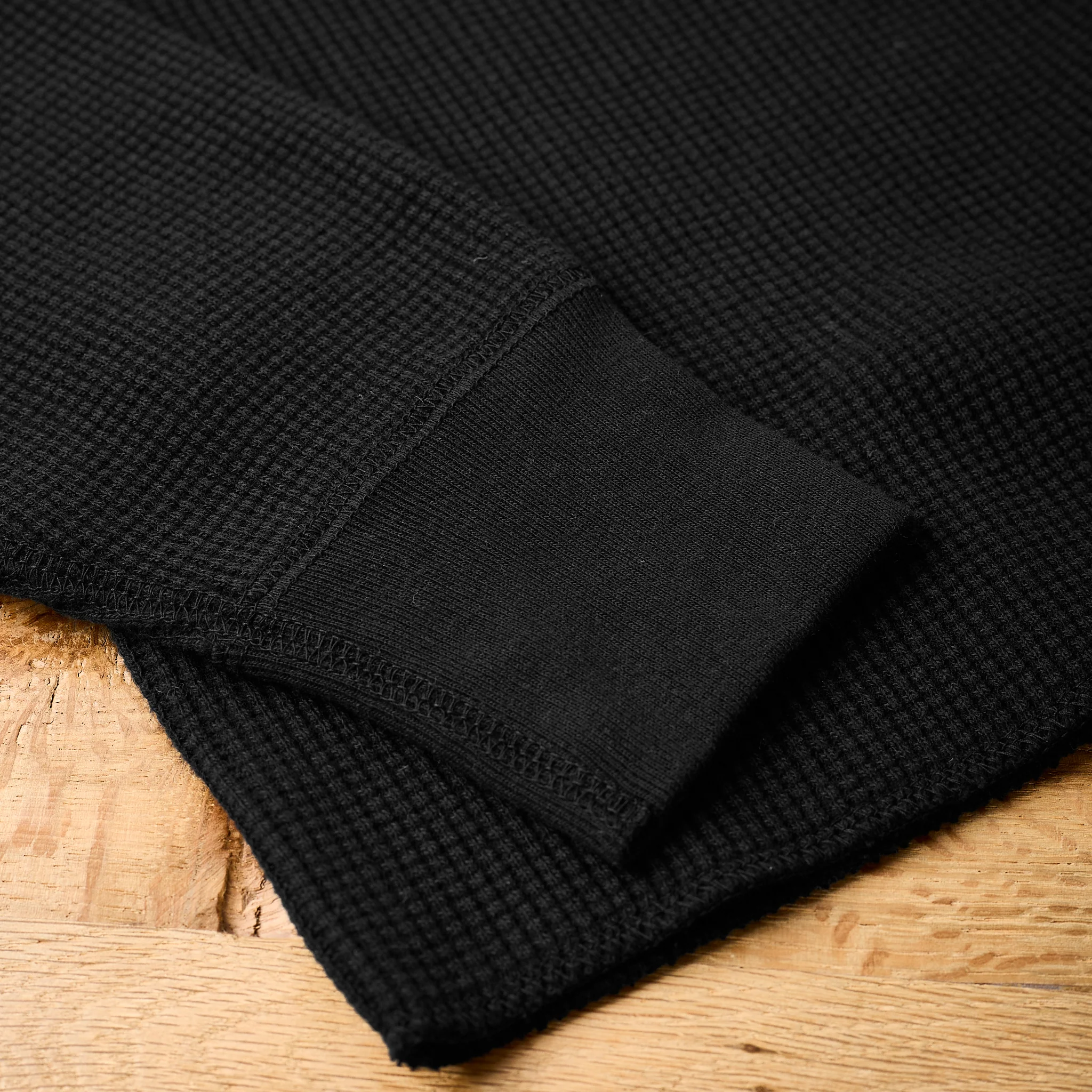 the real mccoy's | ball park waffle thermal shirt - black - Image 4