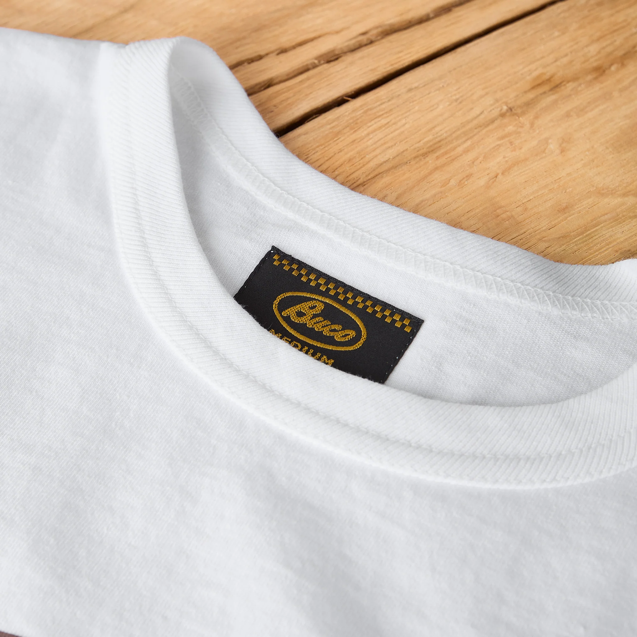 the real mccoy's | buco tee / buco oval - white - Image 4