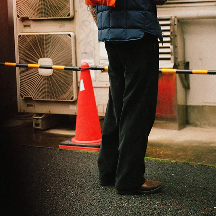 the real mccoy's | double-pleat corduroy trousers - black - Image 2