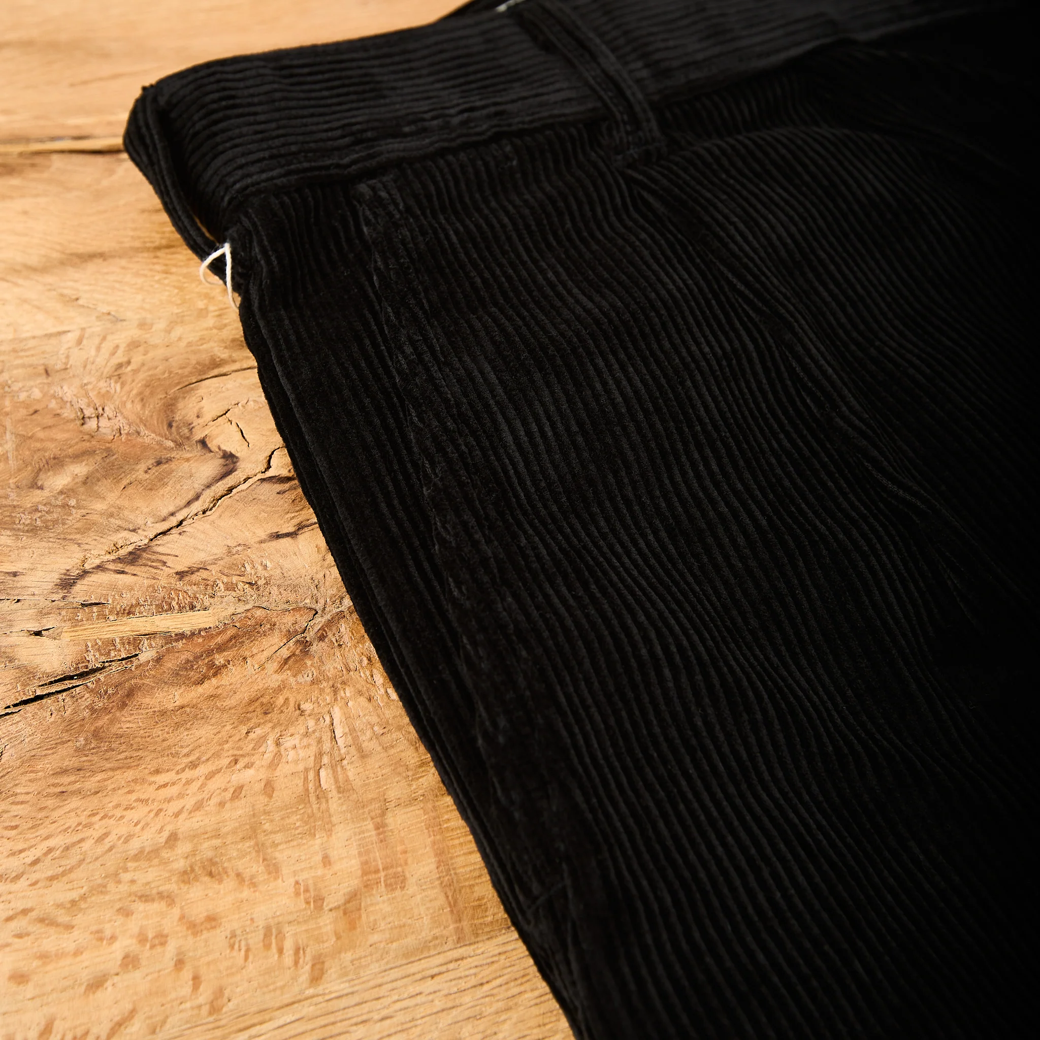 the real mccoy's | double-pleat corduroy trousers - black - Image 5