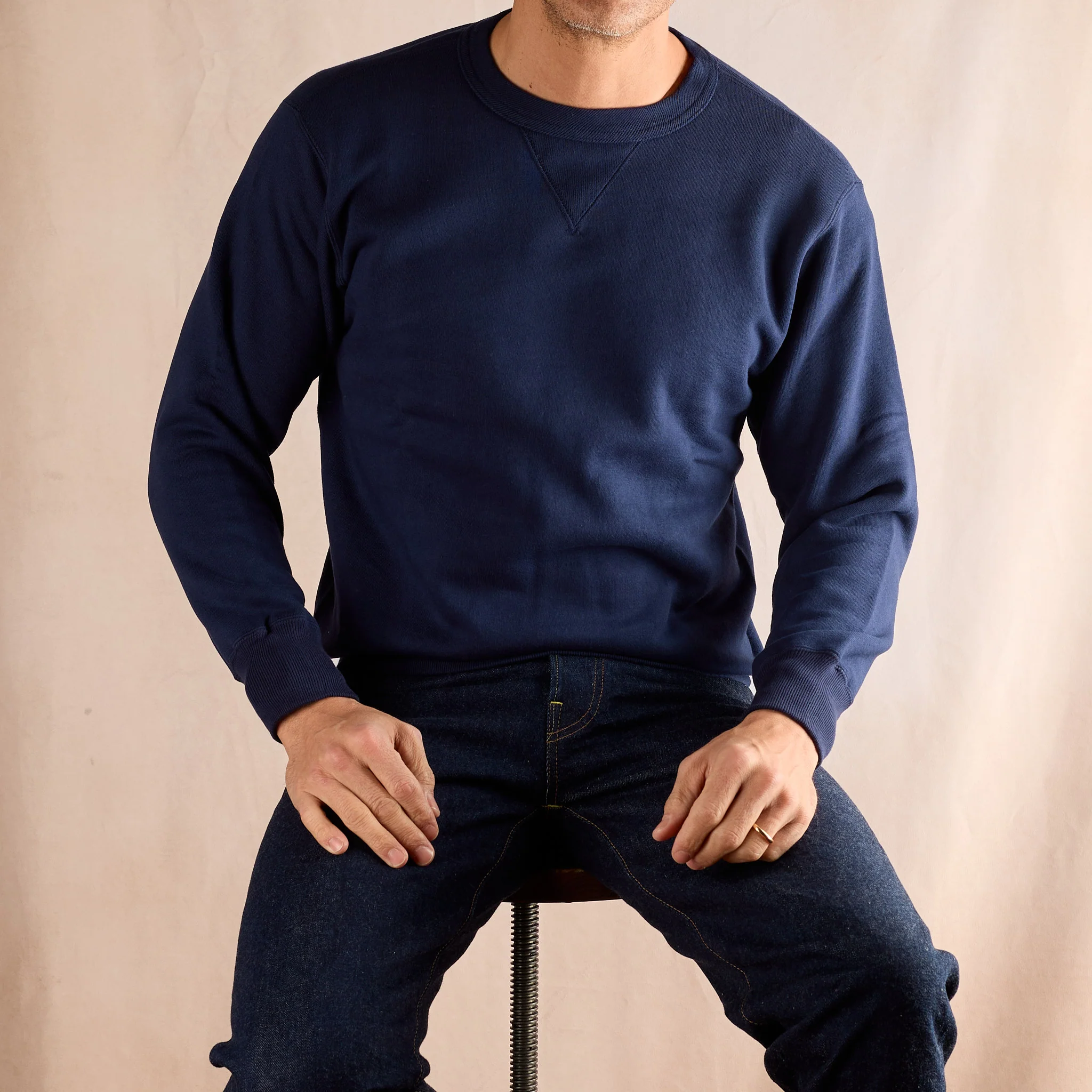 the real mccoy's | loopwheel crewneck sweatshirt - navy - Image 2