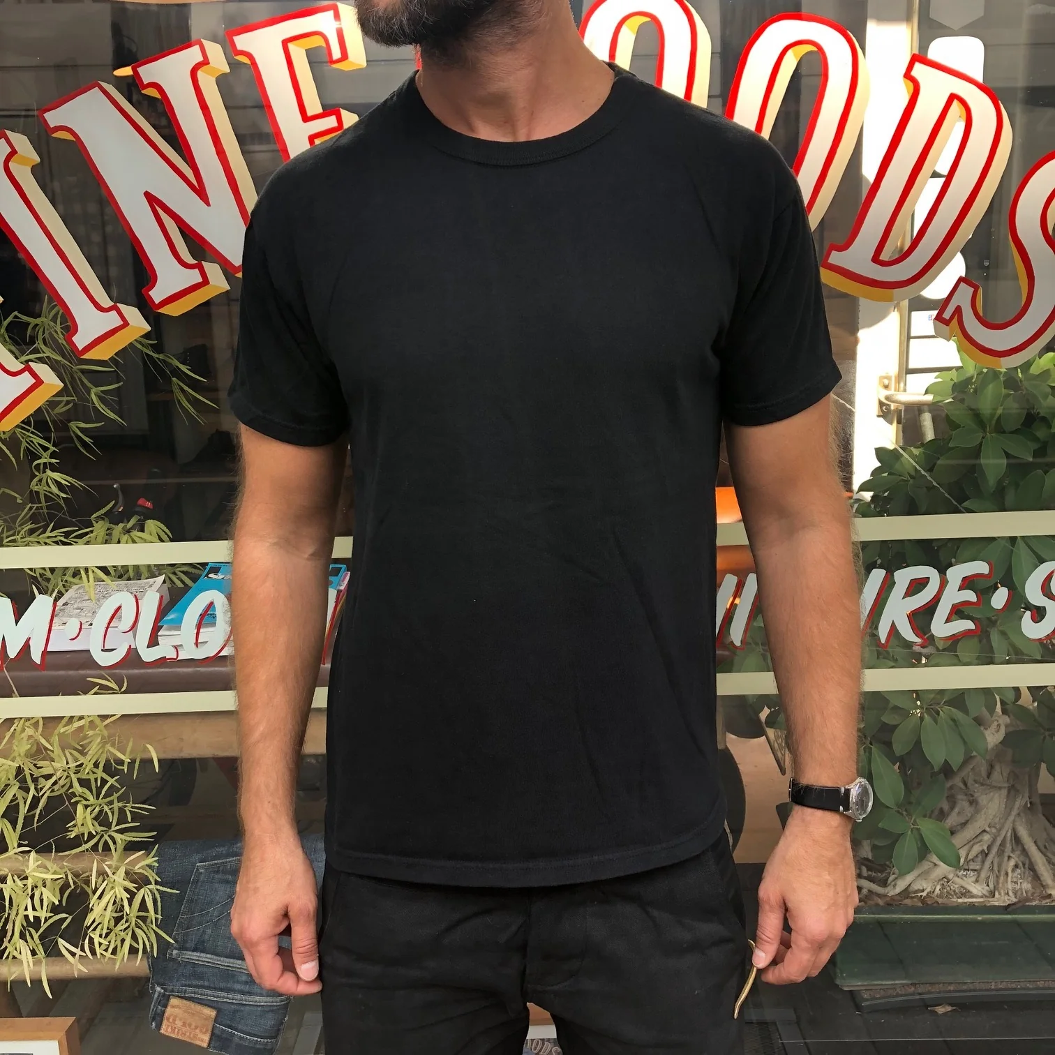 the strike gold | sgt001 loopwheeled t-shirt black - Image 3