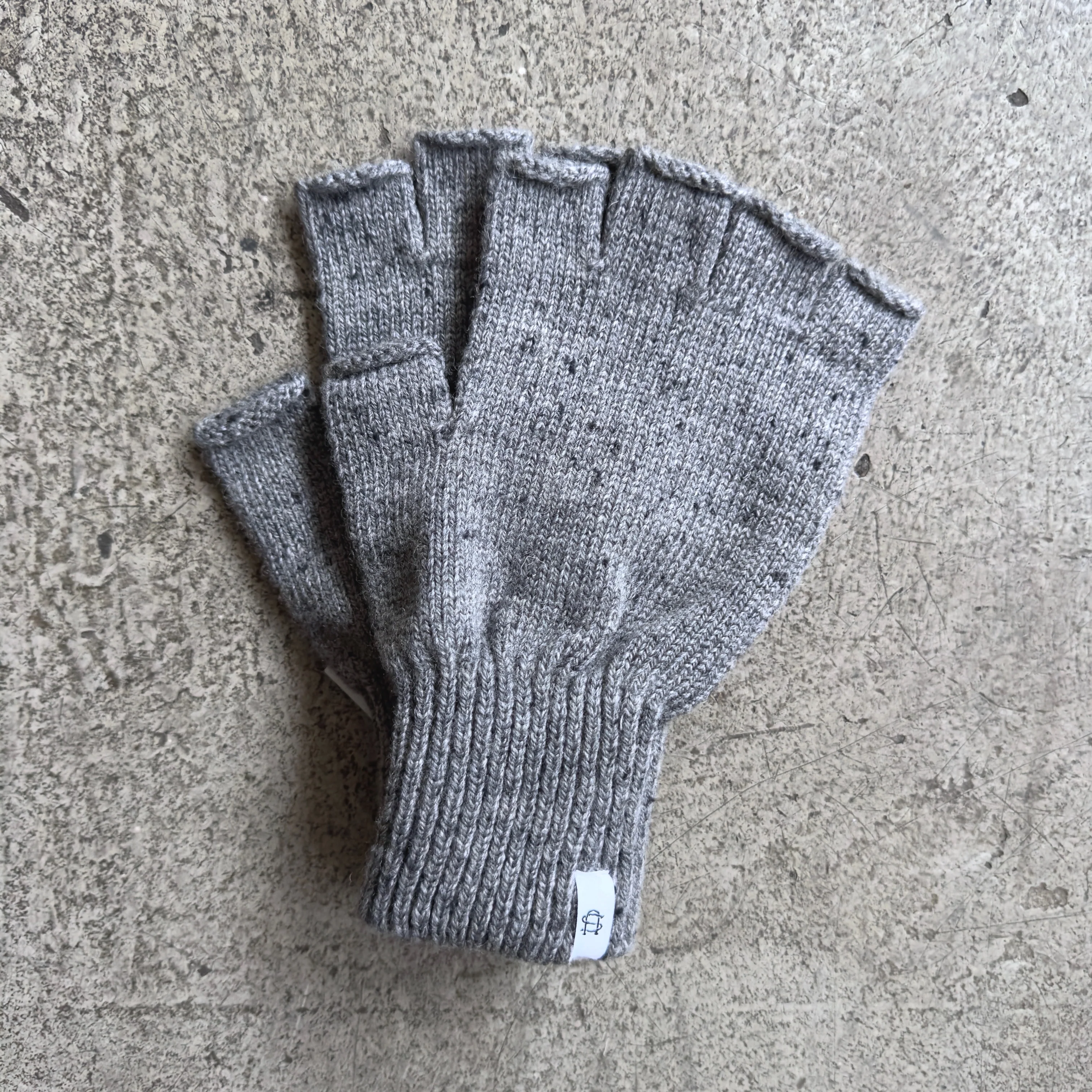 upstate stock | grey tweed fingerless ragg wool gloves