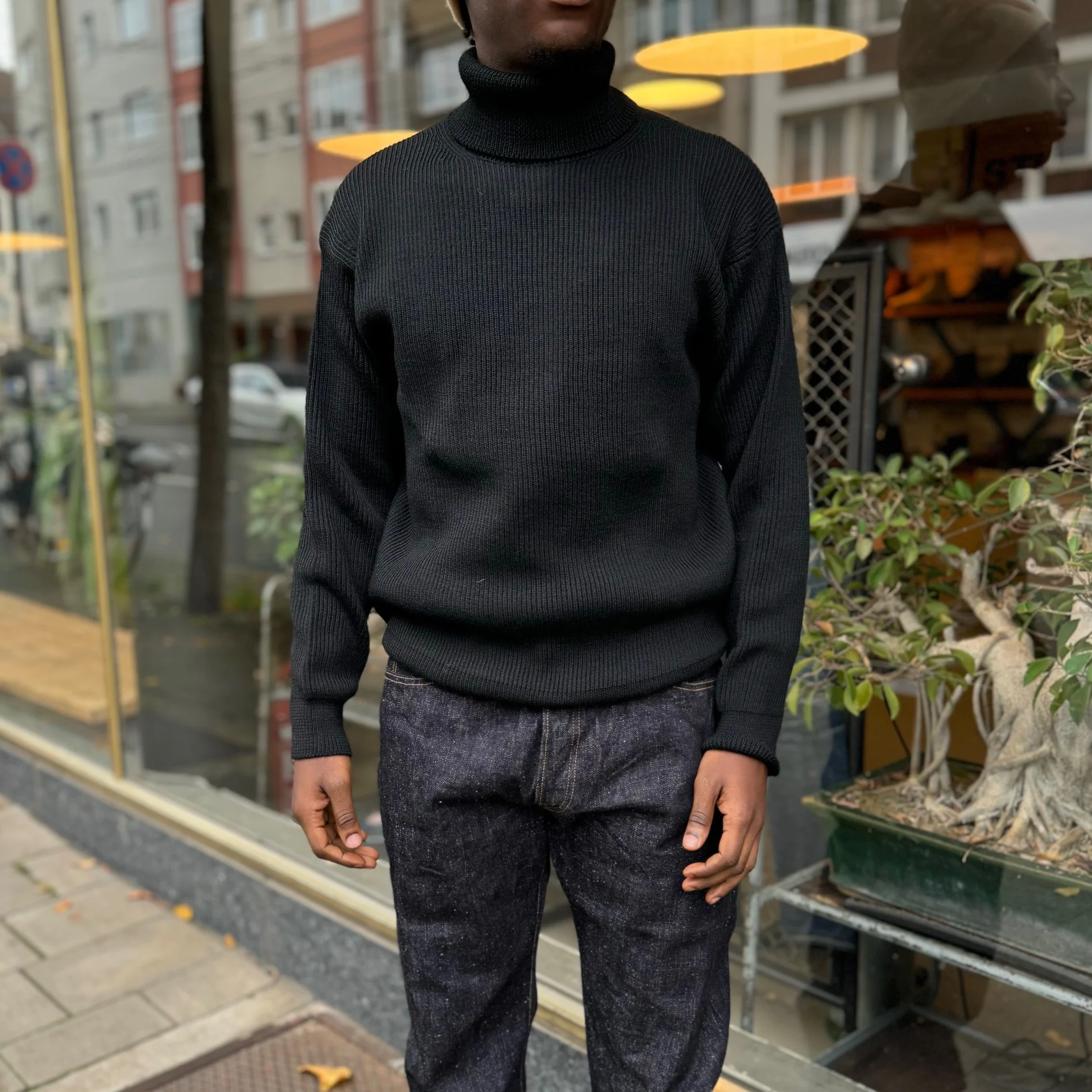 vincent et mireille | turtle neck sweater - black - Image 2
