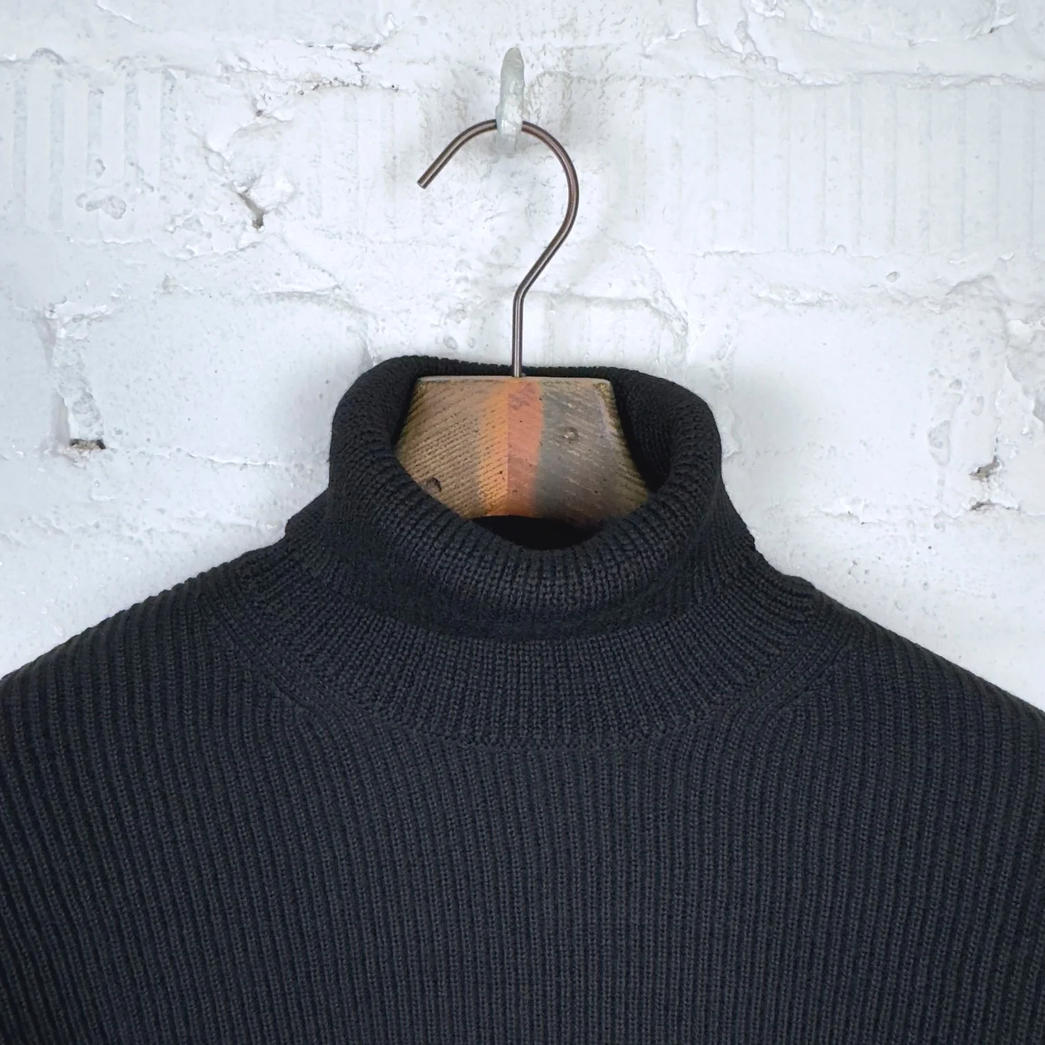 vincent et mireille | turtle neck sweater - black - Image 3
