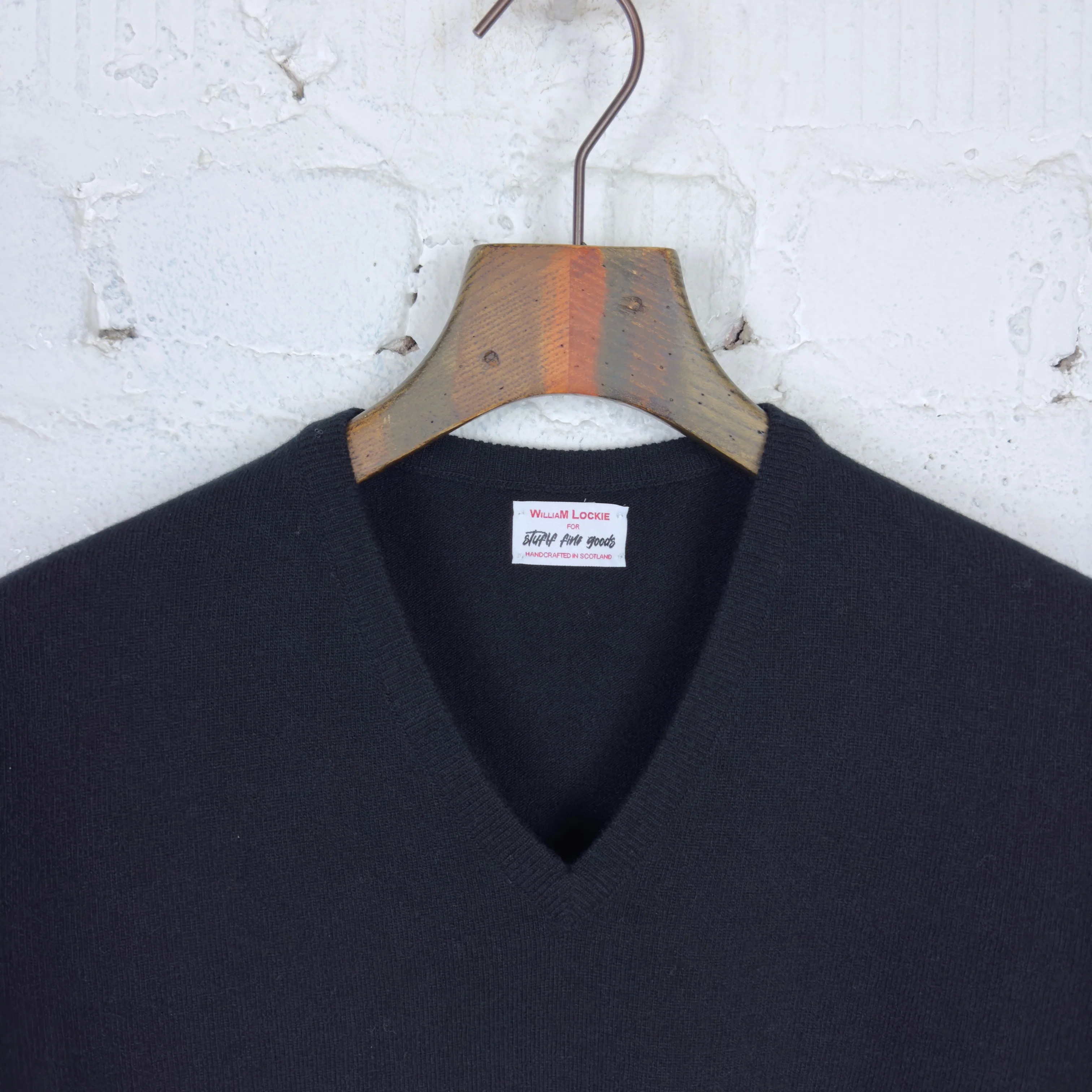 william lockie x stuf|f | super geelong v-neck sweater - black - Image 3