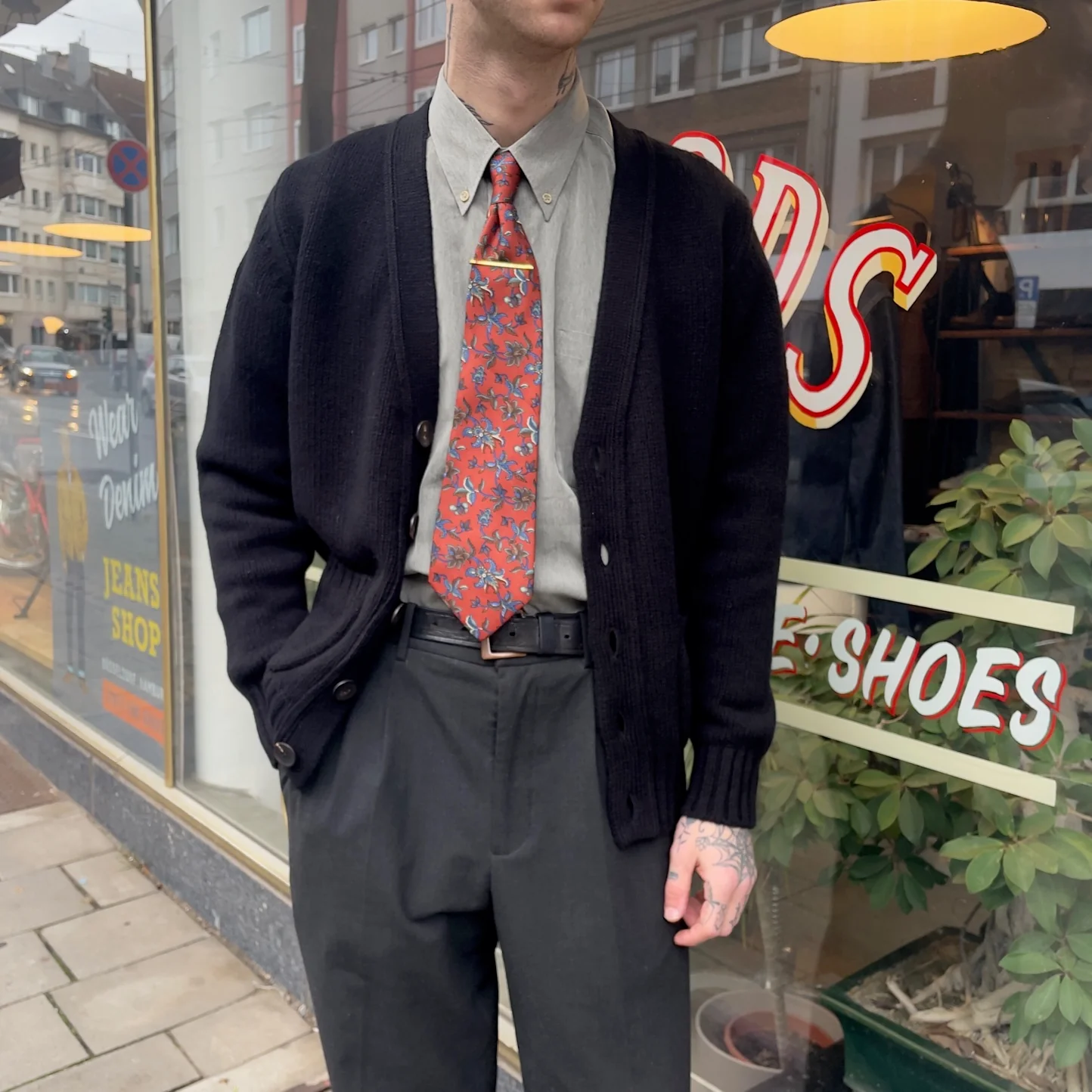 william lockie x stuf|f | lonny 2-pocket cardigan lambswool - black - Image 4