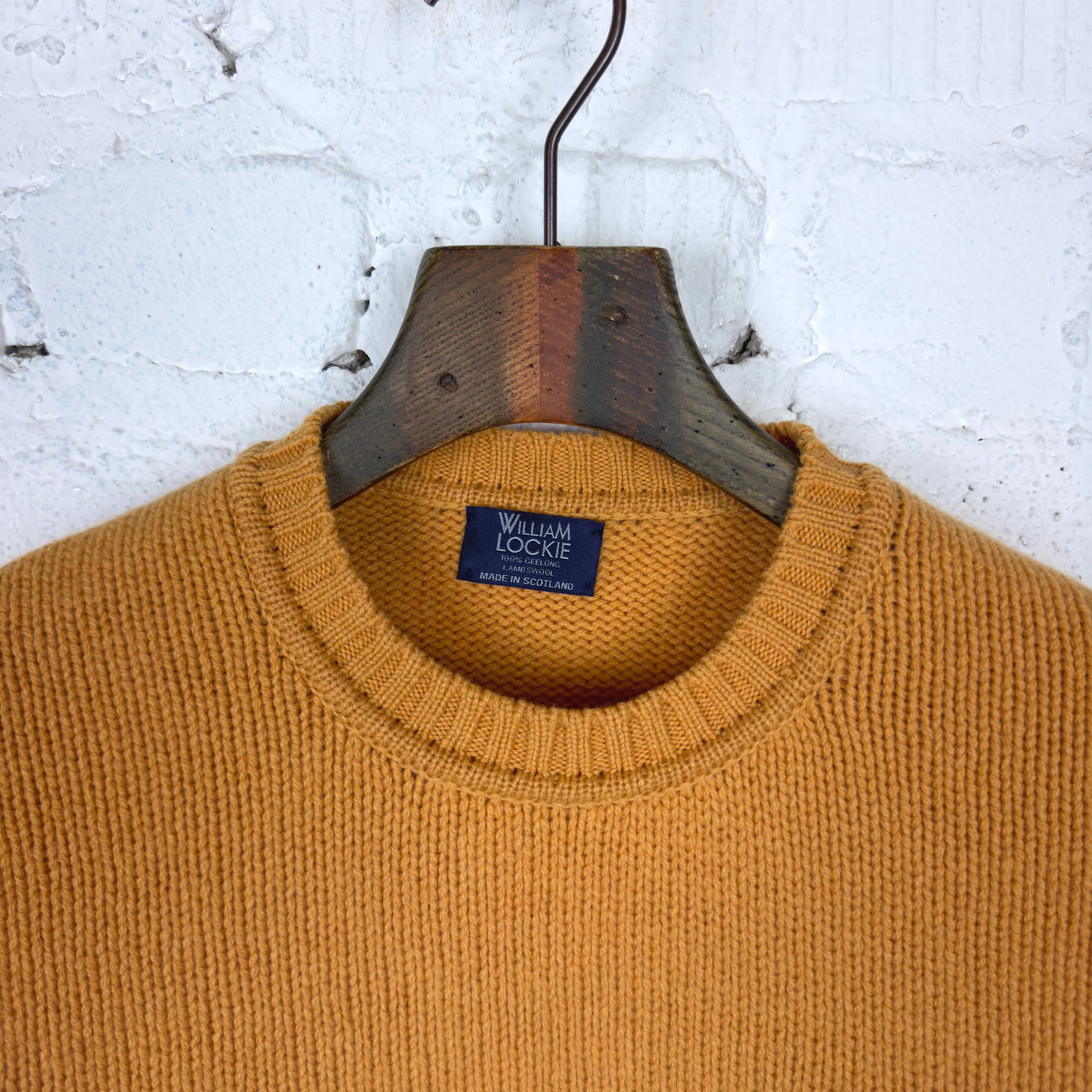 william lockie x stuf|f | lonny 4-ply crew neck sweater - harvest gold - Image 4