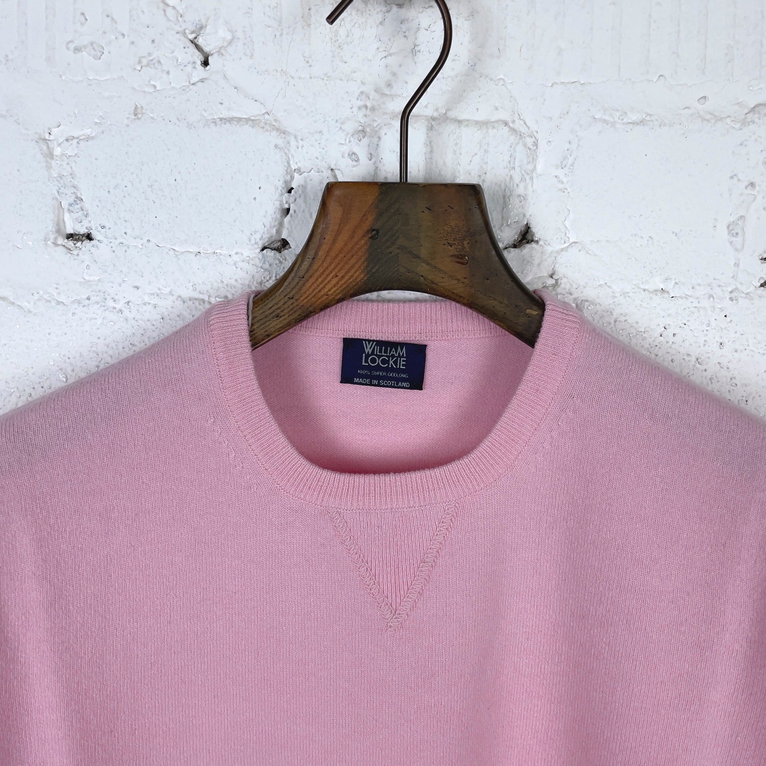 william lockie x stuf|f | vintage gordon v-inset crew neck sweater - cherry blossom - Image 3