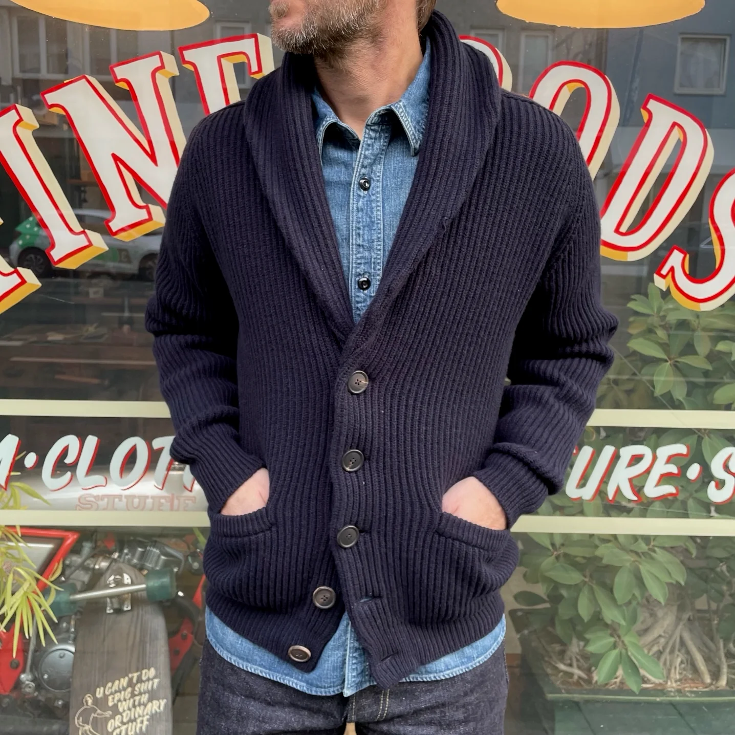 william lockie x stuf|f | windsor shawl collar knit cardigan - navy - Image 3