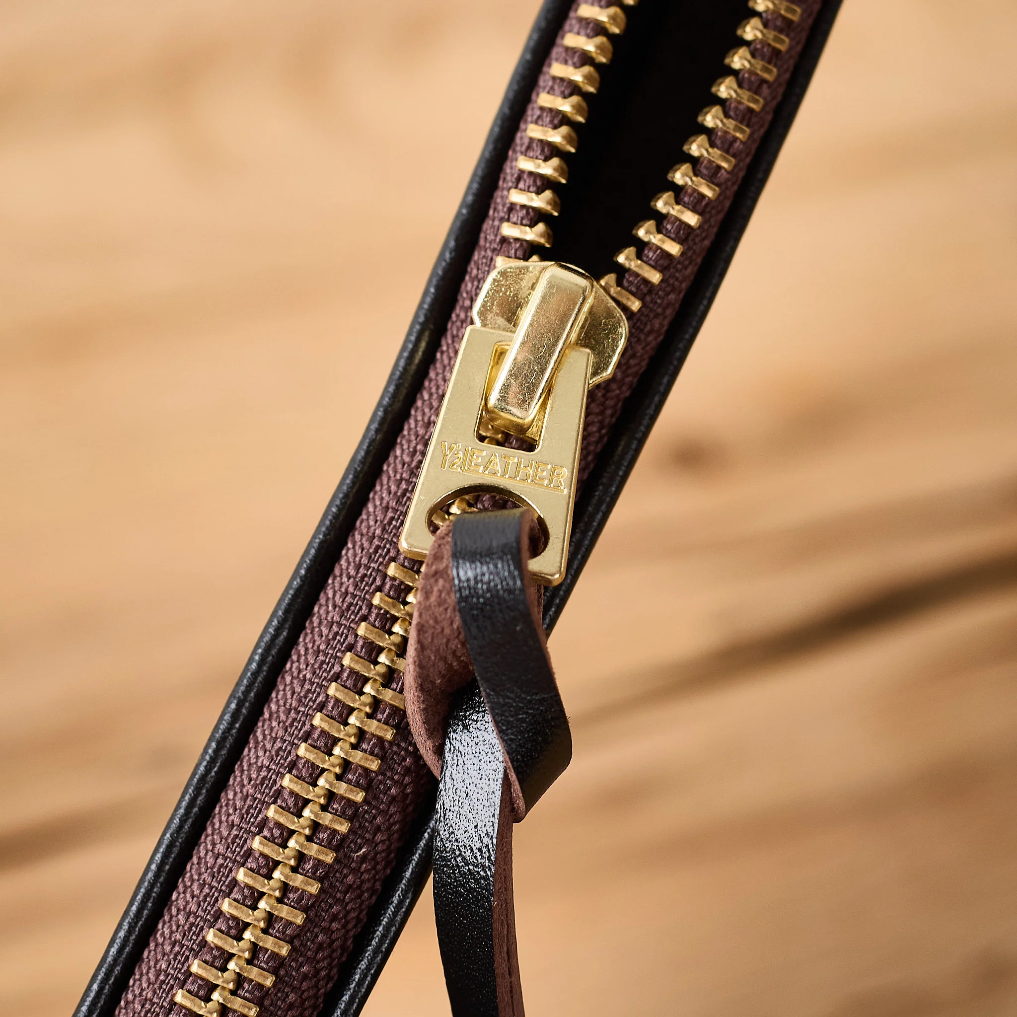 y'2 leather | horse hide leather poach small - black - Image 3