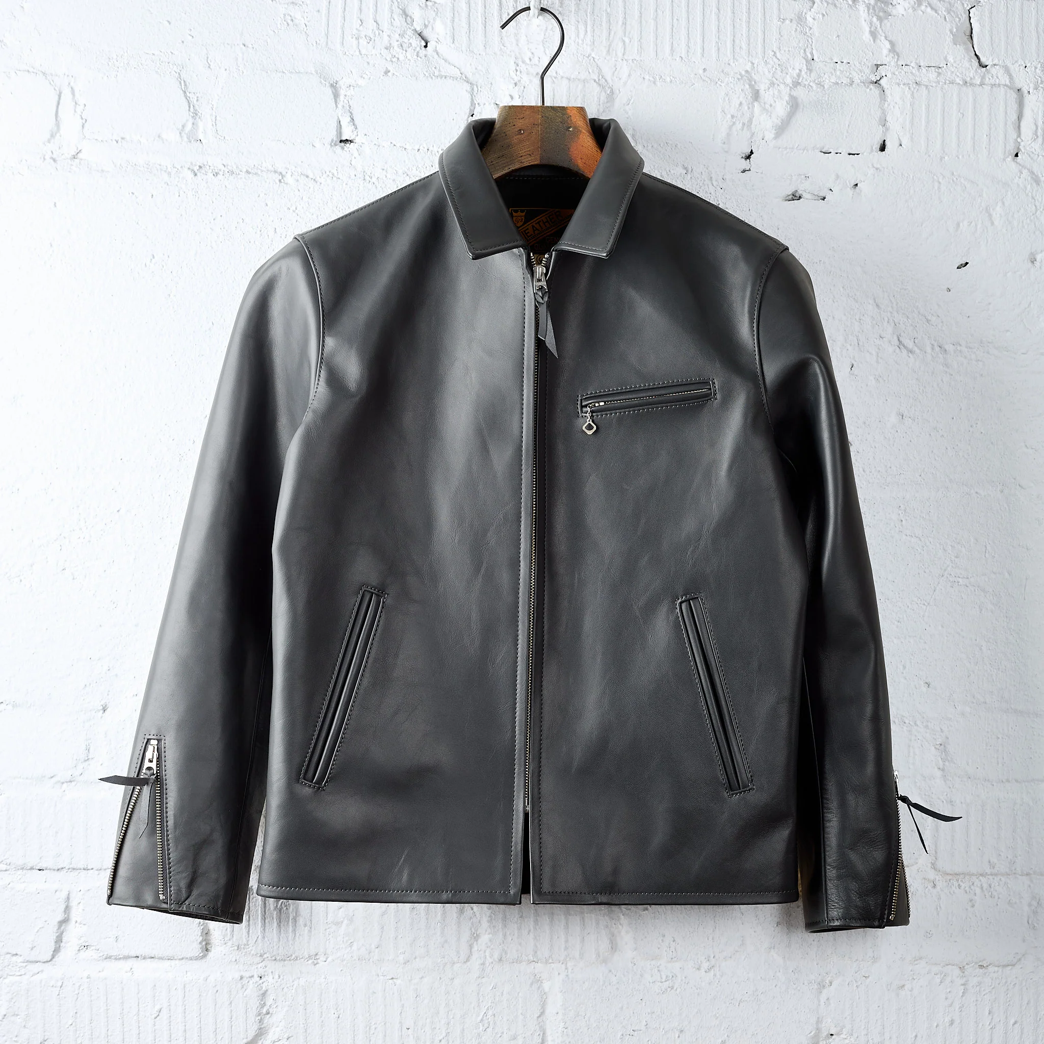 y'2 leather | vintage horse light single riders gray (pr-65)